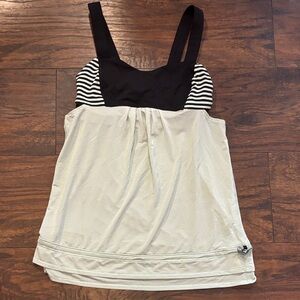 Lululemon Athletica tank women’s size 4